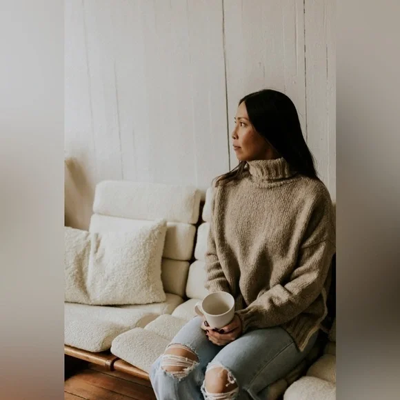 H&M Knit Sweater - Picture 1 of 7